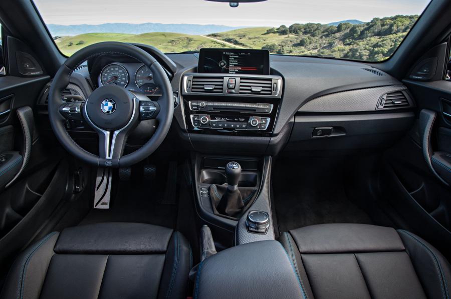 Торпедо BMW M2 Coupe (F87) 2016 года  (NA) (фото 6 из 32)